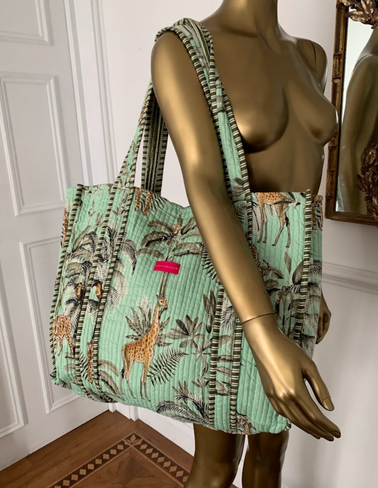 Jungle Love Tote Bag ~ Pistachio